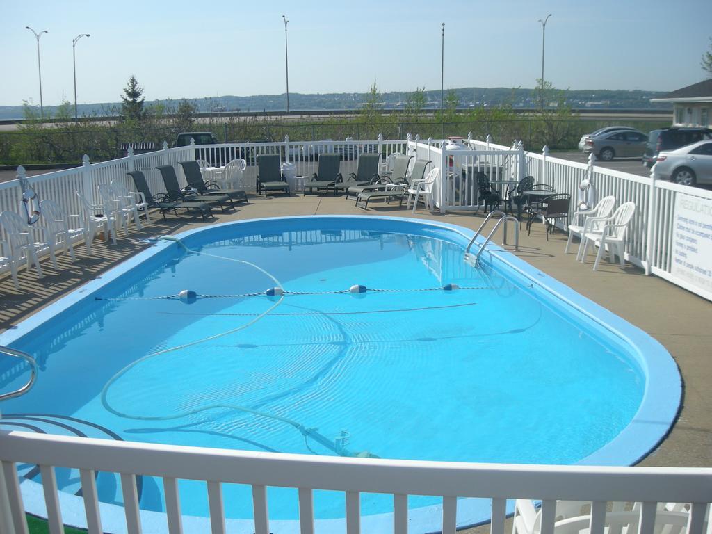 Chevalier Motel